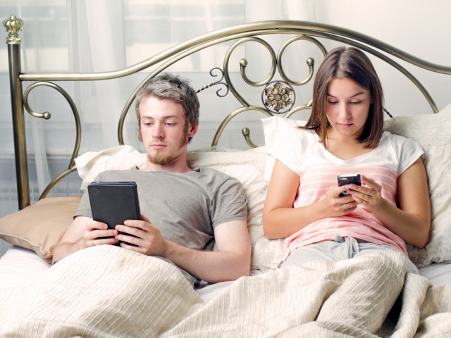 Смартфоните се оказват по-важни от секса