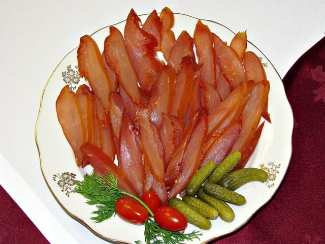 Царски балык (осолени филета от едра риба)