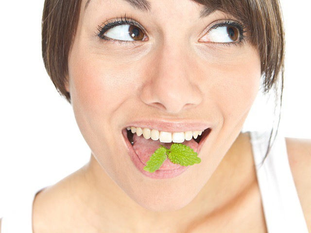 Как да премахнем лошия дъх от устата с мента