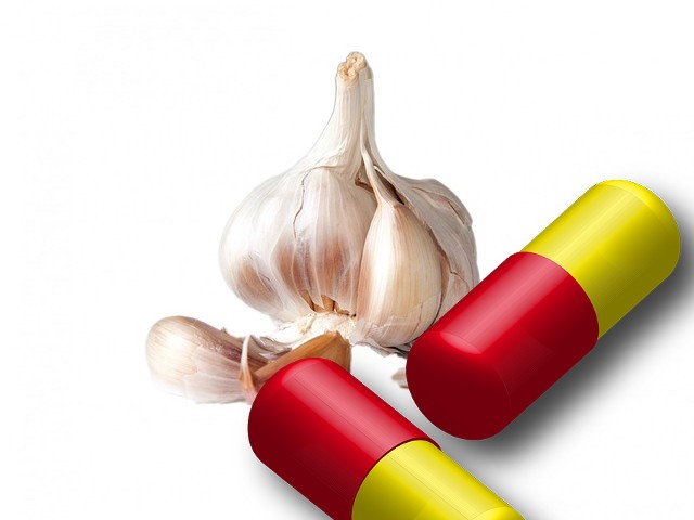 Домашно лечение на бяло течение с чесън