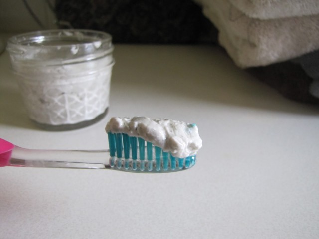 Рецепта за домашна паста за зъби