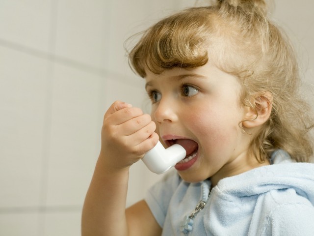 Дете с астма през зимата