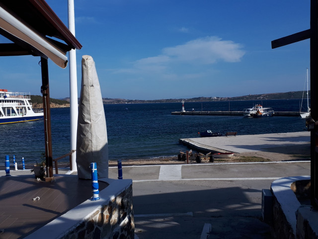 Остров Амулиани Гърция - ферибот