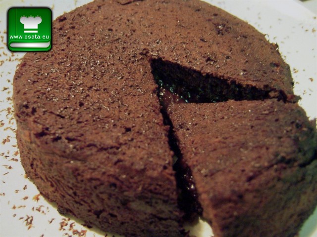 Рецепта за шоколадов кейк с бадемово брашно