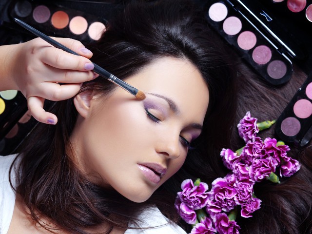 Лъжи и митове за грима, които козметичната индустрия ни поднася всеки ден