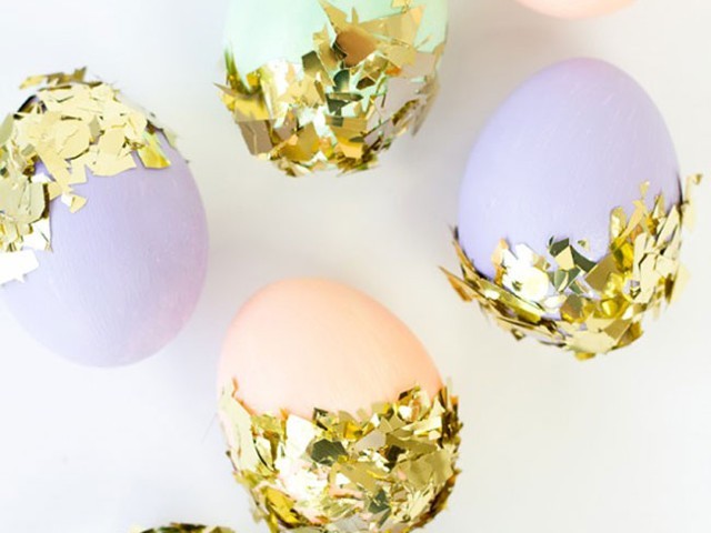 Боядисване на яйца за великден - златно фолио