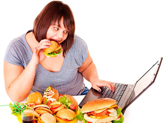 Вредни навици, от които се дебелее и водят до наднормено тегло