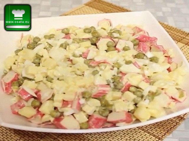 Рецепта за картофена салата с ролца от раци